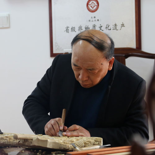 非物質(zhì)文化遺產(chǎn)“山西木雕”代表性傳承人——曹興勃大師